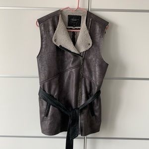 Gorgeous Sleeveless Jacket